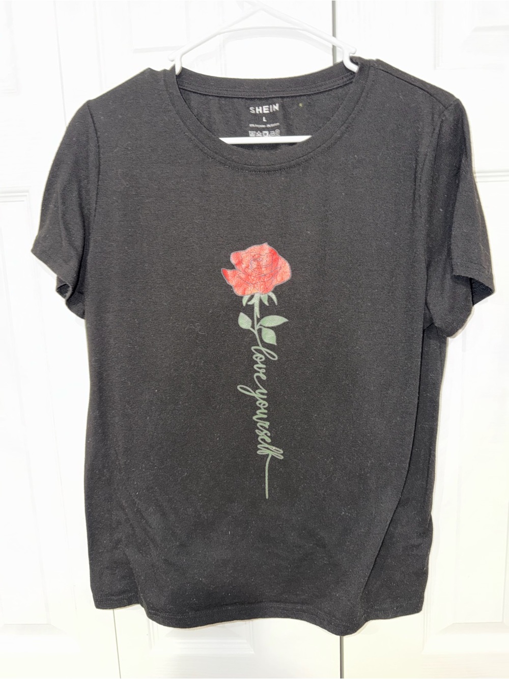 SHEIN Black Rose Graphic Short-Sleeve Tee
